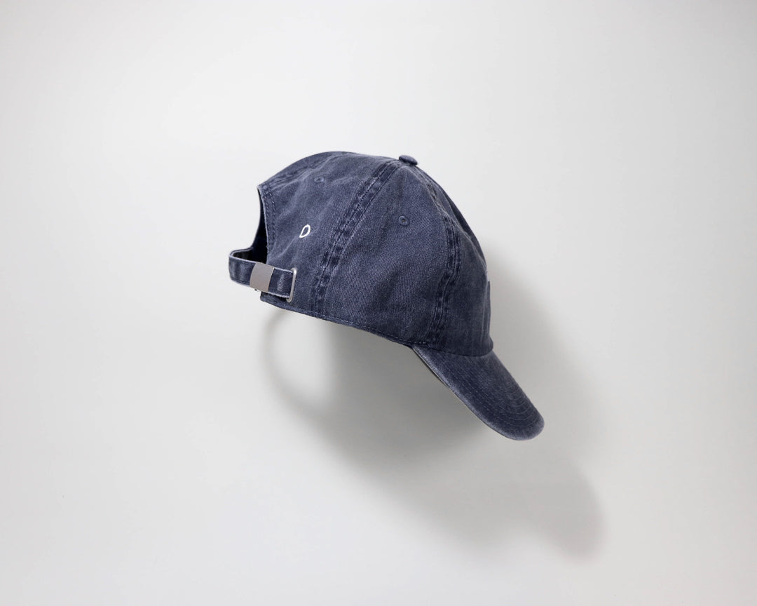 Blueberry cap, 100% cotton, vintage look, embroidered. it's okay to be exactly who you are. From Portugal with love.  Boné de pala azul de algodão bordado em Portugal.