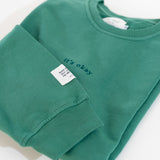 Organic crewneck made in Portugal, exclusive design. Exterior label: based on respect, self-love & love for one another. Pt: camisola em algodão orgânico produzida em portugal com design exclusivo, etiqueta exterior. 2xl to 3xl